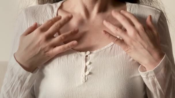 Woman White Shirt Practicing Eft Emotional Freedom Technique Tapping Collarbone — Stockvideo