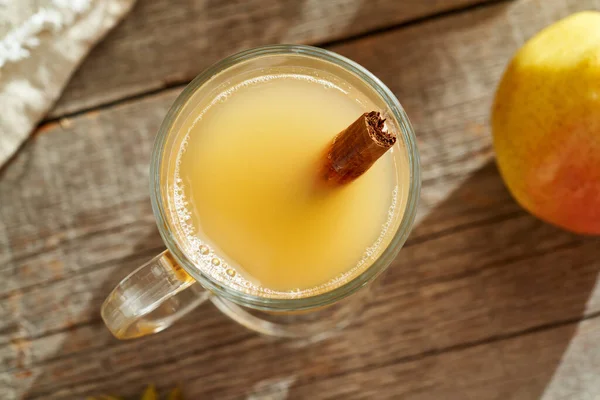 Copo Pêra Quente Com Canela Fruta Fresca — Fotografia de Stock