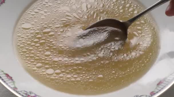 Primer Plano Del Caldo Hueso Casero Plato Con Una Cuchara — Vídeo de stock