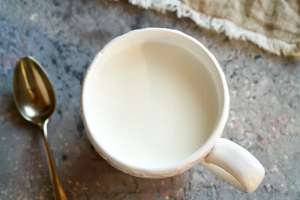 Kéfir Lait Frais Dans Une Tasse Blanche Boisson Probiotique — Photo