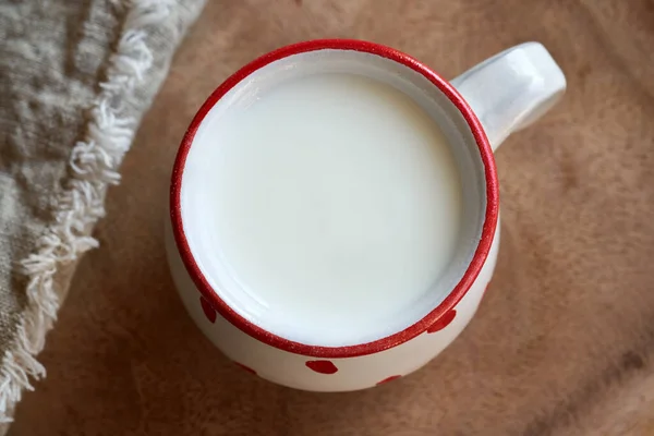 Kéfir Probiotique Frais Dans Une Tasse Céramique — Photo