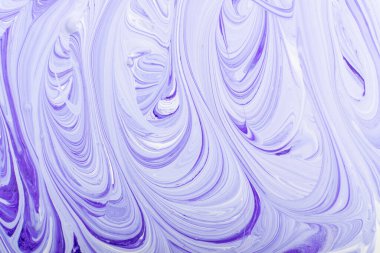 Sıvı mermer boya dokusu. Moda tasarımı, mor, menekşe rengi difüzyonu için pastel girdaplı akrilik desenler