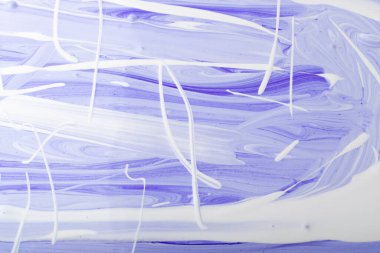 Sıvı mermer boya dokusu. Moda tasarımı, mor, menekşe rengi difüzyonu için pastel girdaplı akrilik desenler