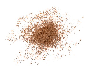 Izgara çikolata izole. Ezilmiş çikolata parçacıkları, kırıntı yığınları, gevrek yığınları, tatlı için kakao parçacıkları beyaz arka plan görünümlü süslemeler