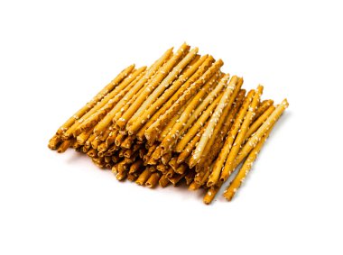 Ekmek çubukları izole. Simit çubukları, pipetler, susamlı Grissini, çerezler, susamlı ekmek çubuğu, beyaz arka planda uzun ruslar.