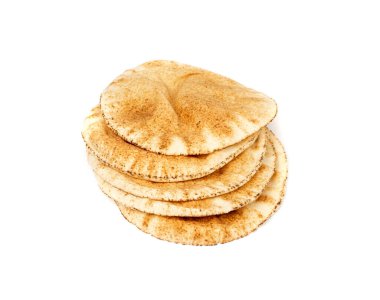 Wheaten Pita Düz Ekmek Yığını izole edildi. Aynı zamanda Pita Ekmeği, Chapati, Naan, Tortilla Yığını olarak da bilinir.