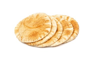 Wheaten Pita Düz Ekmek Yığını izole edildi. Aynı zamanda Pita Ekmeği, Chapati, Naan, Tortilla Yığını olarak da bilinir.