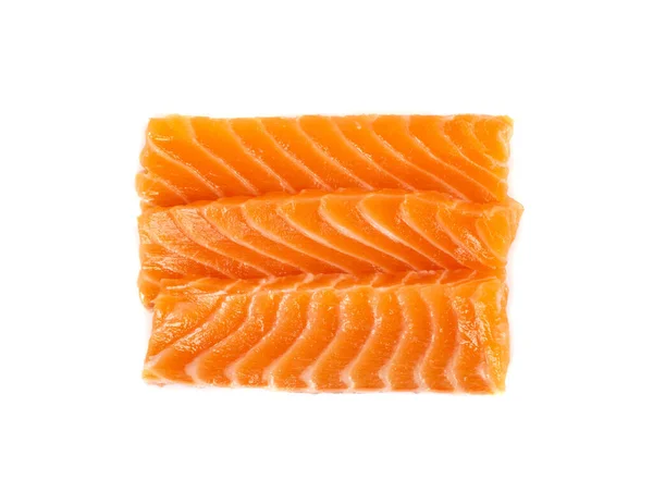 在白色背景的顶部视图中分离的生鲑鱼鱼片切片 鲜红鱼或鳟鱼的厚片 — 图库照片