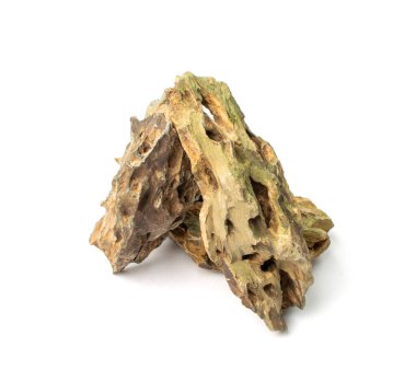 Ohko taşı izole edilmiş. Ejderha taşı, akvaryum tasarımı için gözenekli kil taşı, beyaz arka planda su kaydırak.