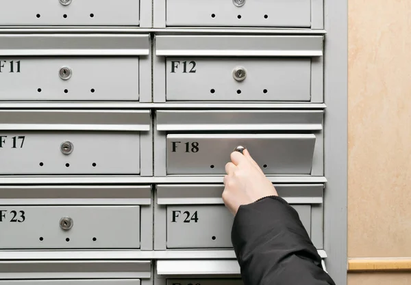 Postbussen Een Flatgebouw Postbussen Appartement Ingang Residentiële Gebouw Brievenbus Lobby — Stockfoto