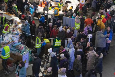 Ukrainian refugees at Warszawa railway station, editorial image