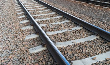 Demiryolu hatları kapanıyor. Raylı raylar safra taşları, metal raylar, demiryolu rayları