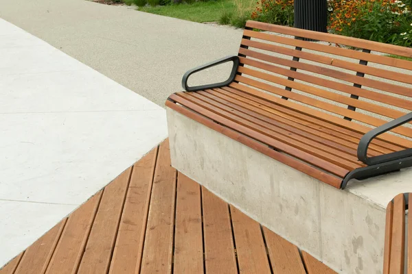 Nouveau Banc Moderne Dans Parc Architecture Ville Plein Air Bancs — Photo