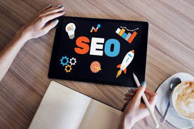 SEO Arama Motoru optimizasyonu. İş ve dijital pazarlama kavramı