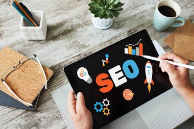 SEO Arama Motoru optimizasyonu. İş ve dijital pazarlama kavramı