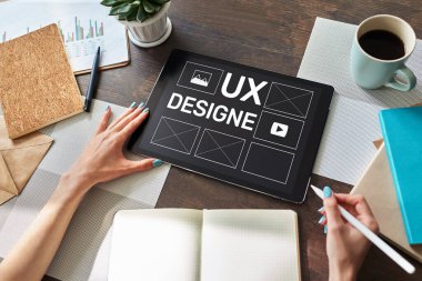 UX Tasarım. Kullanıcı deneyimi tasarımcısı, Web ve uygulama geliştirme. İnternet ve teknoloji kavramı