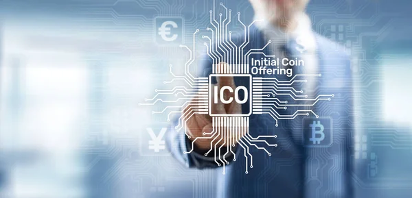 ICO - Oferta inicial de moeda, Fintech, conceito de negociação financeira e criptomoeda na tela virtual. Negócios e tecnologia. — Fotografia de Stock