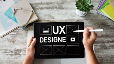 UX Tasarım. Kullanıcı deneyimi tasarımcısı, Web ve uygulama geliştirme. İnternet ve teknoloji kavramı.