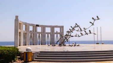 SHARM EL SHEIKH, EJİPT - Eylül 2021. Boeing 737 'deki kazazedelerin anıtı..