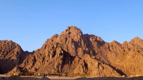 Montañas Sharm El Sheikh en el desierto beduino. Península del Sinaí —  Fotos de Stock