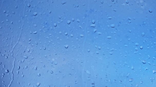 Gouttes Pluie Sur Verre Gros Plan Sur Fond Ciel — Video