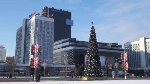 Bielorrusia Minsk Nemiga Diciembre 2021 Snowy City View — Vídeos de Stock