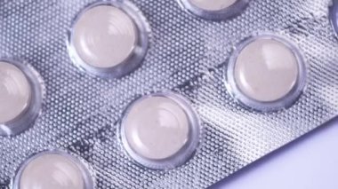 hap ambalajı yakın çekim yavaş çekim döndür