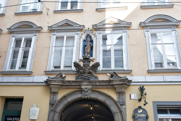 Graz Austria Września 2018 Orzeł Iberyjski Godło Budynku Zabytkowym Centrum — Zdjęcie stockowe