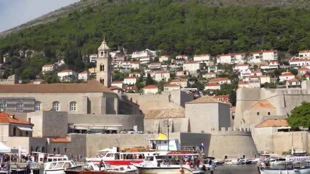 Croacia septiembre 2018.. Vista de la antigua ciudad medieval de Dubrovnik — Vídeos de Stock