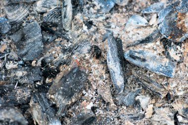 Izgarada et pişirdikten sonra ızgaranın kömürü gitti..