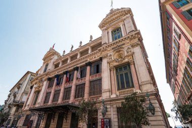 GÜZEL, FRANCE - Eylül 2017: Nice şehrindeki opera binası.
