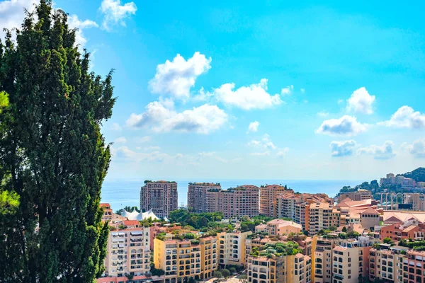 モナコの高級住宅の要塞からの眺め — ストック写真