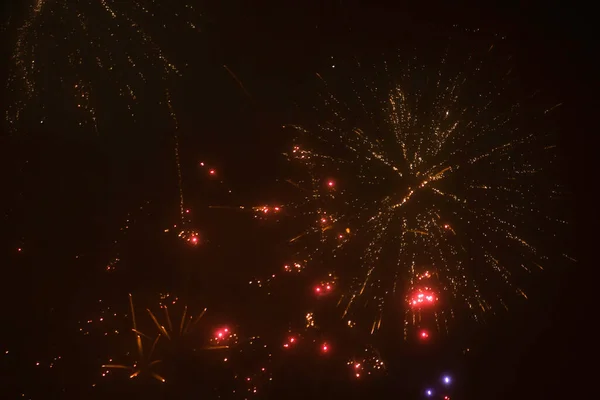 Fuegos Artificiales Celebración Honor Del Primer Año Nuevo —  Fotos de Stock