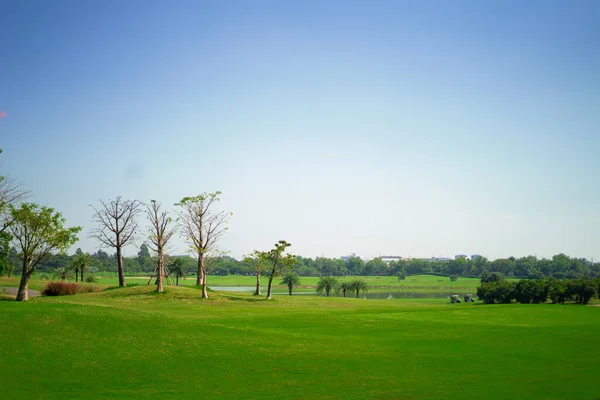 Golfsport Auf Den Außenplätzen Der Gesellschaftlichen Elite — Stockfoto