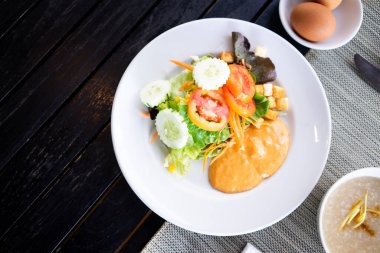 İyi sağlık ve kilo kontrolü için kahvaltı.