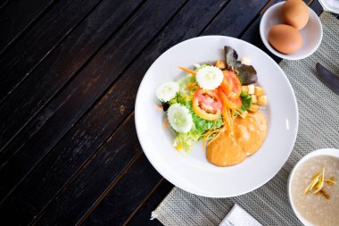 İyi sağlık ve kilo kontrolü için kahvaltı.