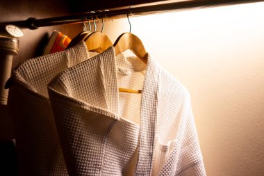 Lüks otellerdeki kostümlerde bornozlar..