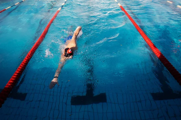 Professional Male Swimmer Swimming Pool — Stock Photo, Image