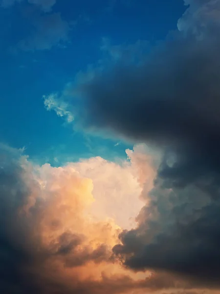 Wonderful Storm Clouds Sunlit Golden Light Coming Out Heaven Dreamlike — 图库照片