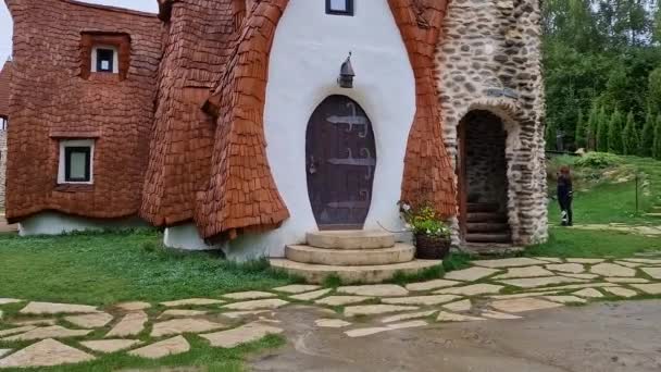 Clay Castle Van Vallei Van Feeën Een Toeristisch Complex Transsylvanië — Stockvideo
