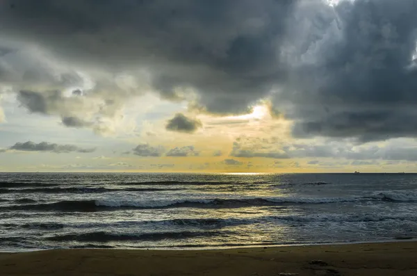 Nublado Atardecer Playa Tanneeru Bhavi Mangalore India — Foto de Stock
