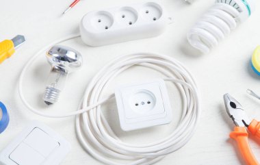 Çalışma araçları ve parçaları. Elektriksel nesneler