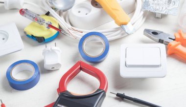 Çalışma araçları ve parçaları. Elektriksel nesneler
