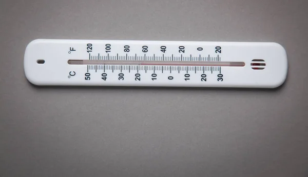Weißes Thermometer Auf Grauem Hintergrund — Stockfoto