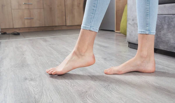 Female Feet Walking Floor Home — Stock Photo, Image