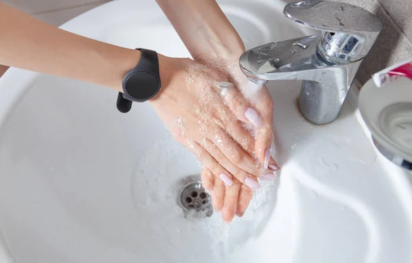 Kobieta Myje Ręce Higiena Mycie Rąk — Zdjęcie stockowe