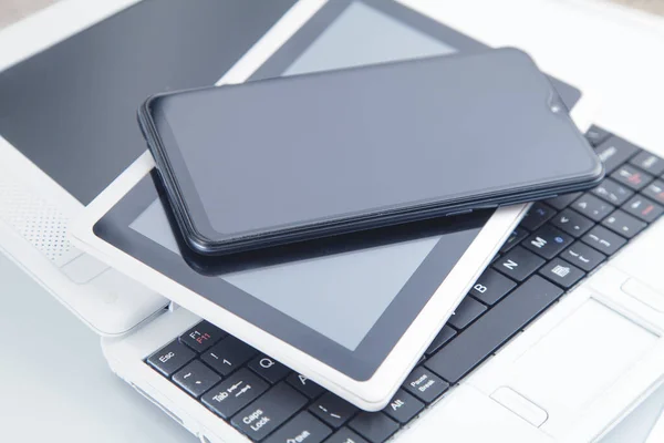 Tablet Computador Smartphone Teclado Laptop — Fotografia de Stock
