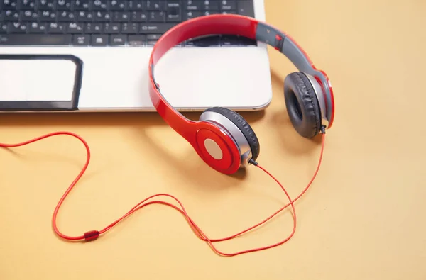 Headphones Laptop Computer Keyboard — Stock Photo, Image