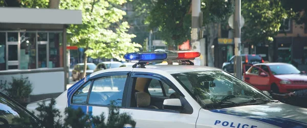Lampeggiante Luce Rossa Blu Auto Della Polizia Città — Foto Stock