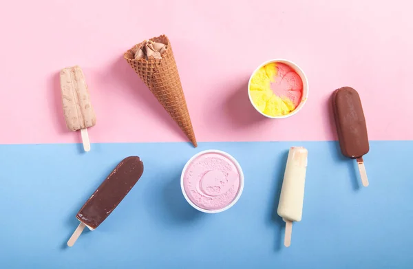 Ice Cream Waffle Cone Strawberry Vanilla Chocolate — Stock Photo, Image
